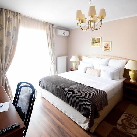 Cabrio Apart Hotel Клуж-Напока Екстериор снимка