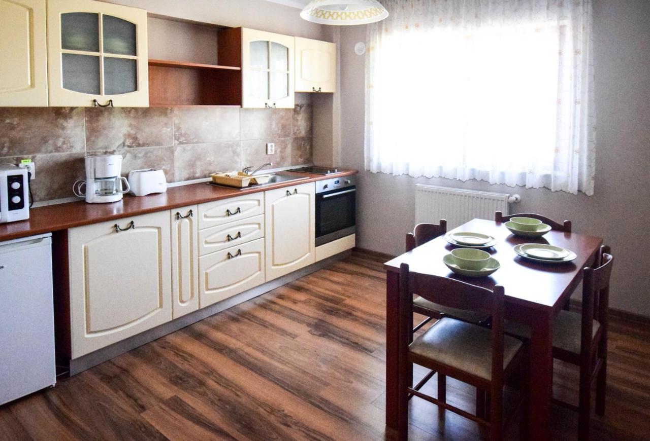 Cabrio Apart Hotel Клуж-Напока Екстериор снимка