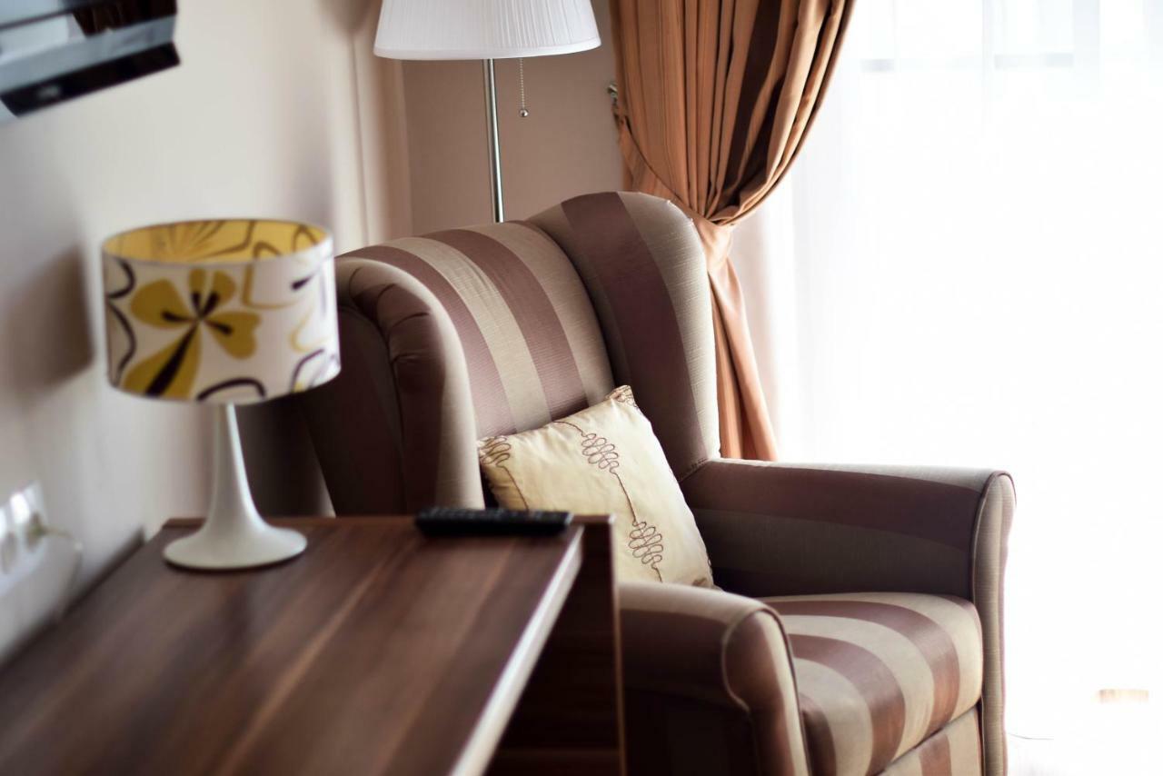 Cabrio Apart Hotel Клуж-Напока Екстериор снимка