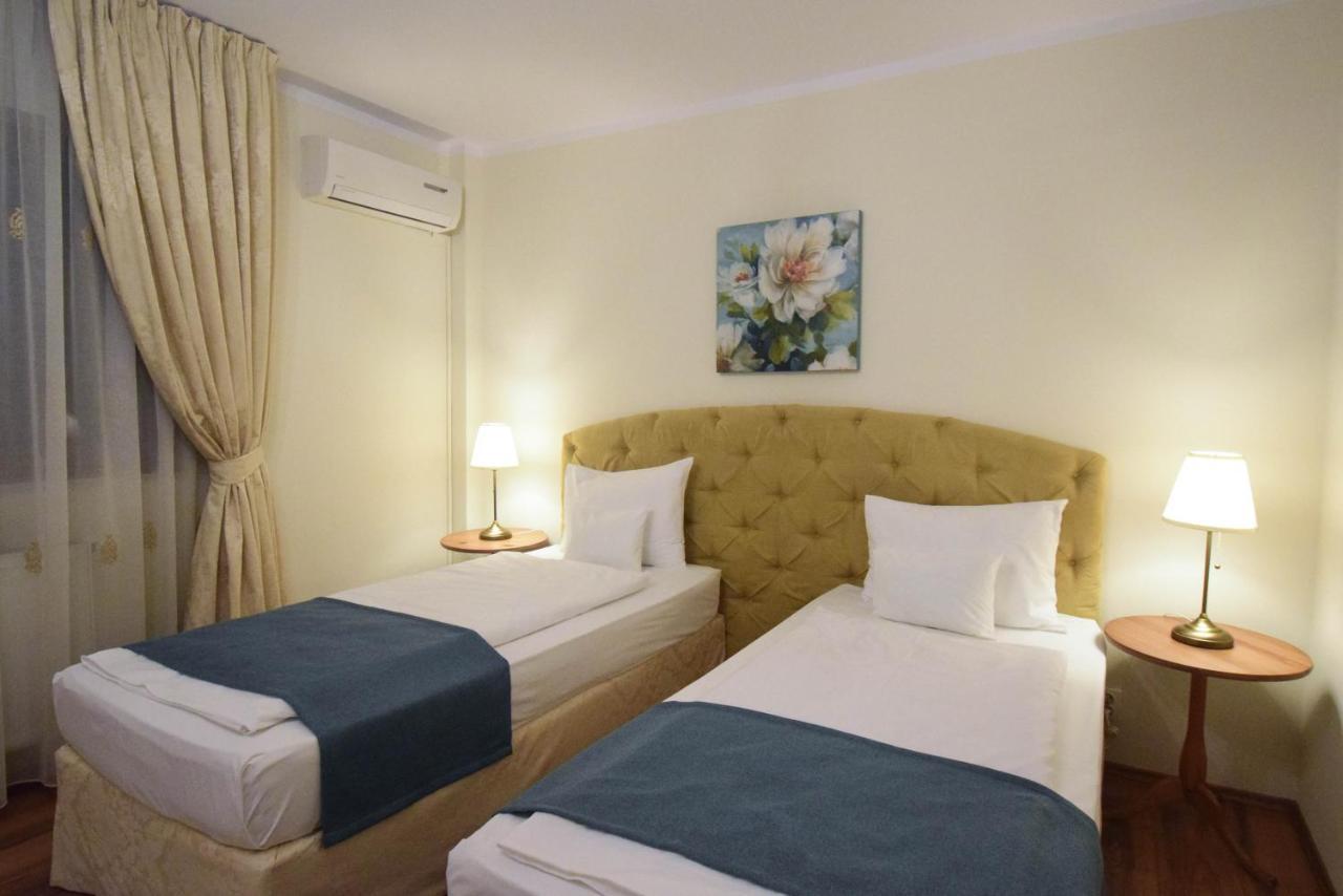 Cabrio Apart Hotel Клуж-Напока Екстериор снимка