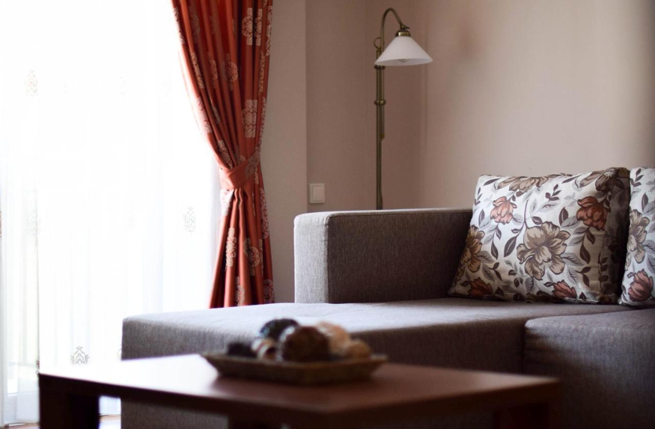 Cabrio Apart Hotel Клуж-Напока Екстериор снимка