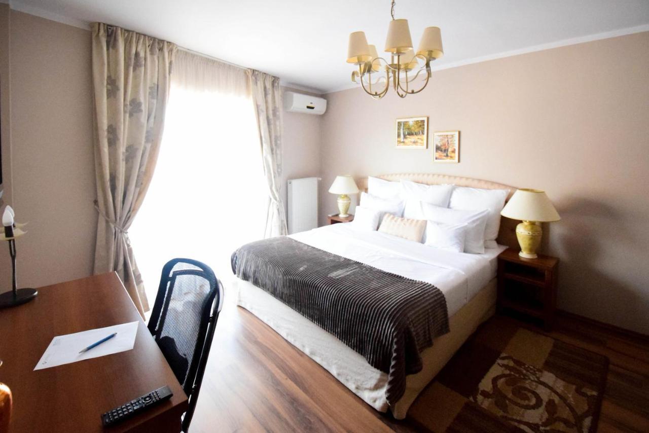 Cabrio Apart Hotel Клуж-Напока Екстериор снимка
