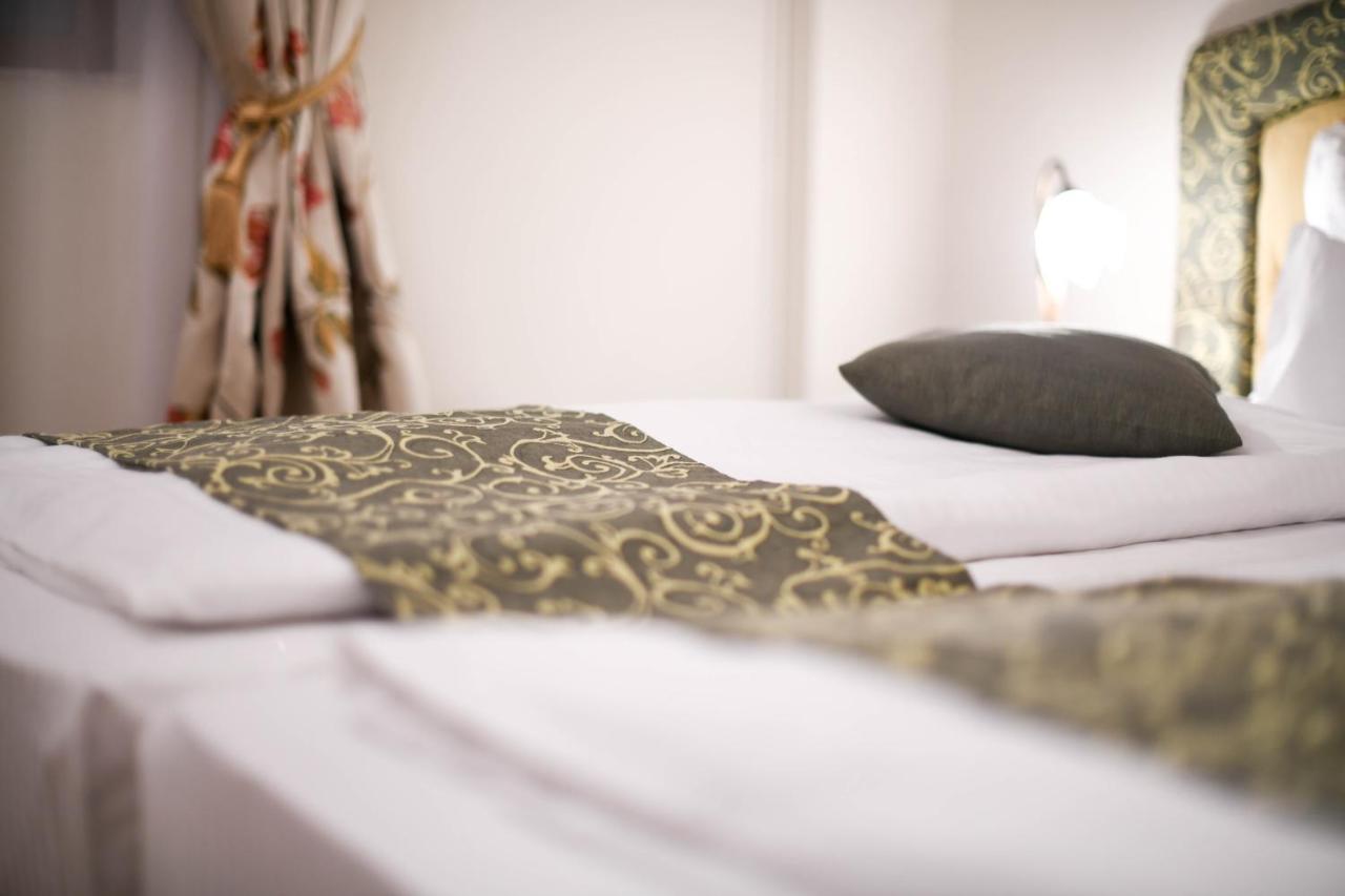 Cabrio Apart Hotel Клуж-Напока Екстериор снимка